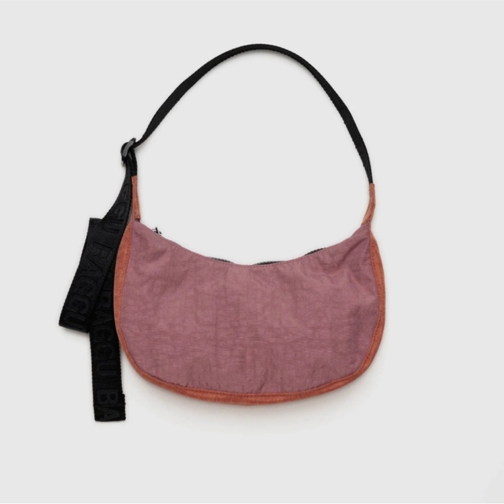 BAGGU DEADSTOCK Small Nylon Crescent Bag Rose Jam Mix